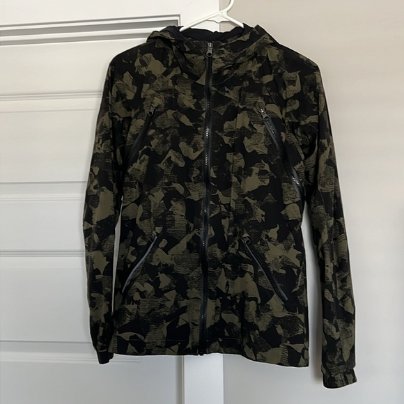 LULULEMON | Rise & Shine Mystic Jungle Jacket * 4 - Picture 2 of 5